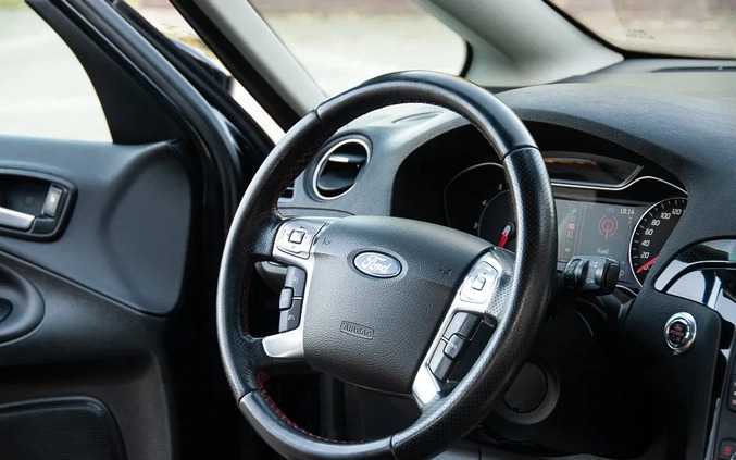 Ford S-Max cena 41900 przebieg: 212000, rok produkcji 2013 z Wyszków małe 742